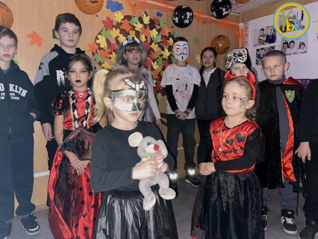 В Днепре открылась кременская театральная студия Юмор и сатира 4