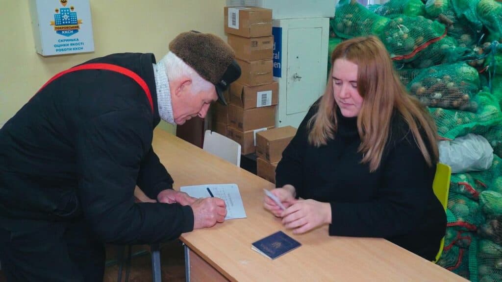 Жителям Покровська на Донеччині доступні овочеві набори від World Central Kitchen