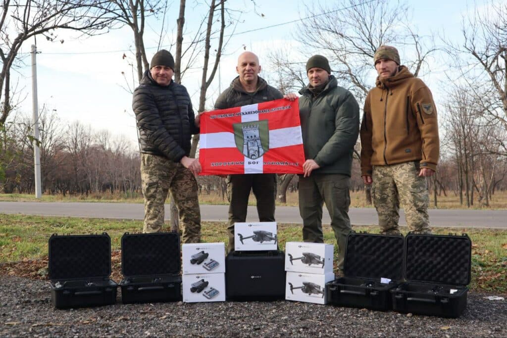 Захисники Донеччини отримали дрони та квадрокоптери