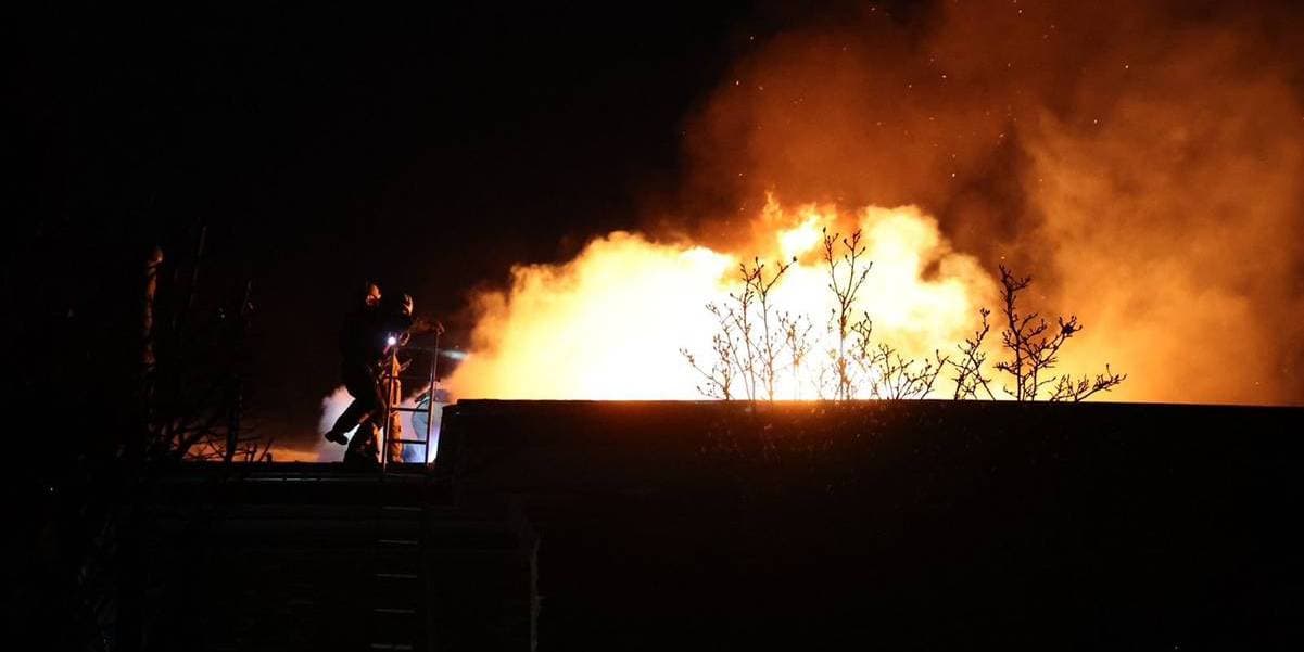 Сьогодні СБУ і МВС показали інформаційним агенціям уламки російської ракети, яка вдарила по Дніпру, — Зеленський