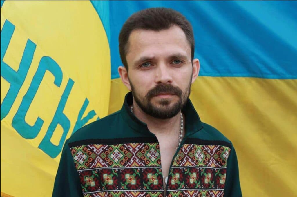 Артем Мирошниченко