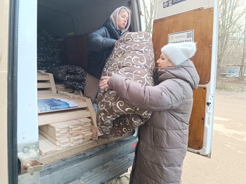 Бахмутяни в Івано-Франківську отримали гуманітарну допомогу від благодійників