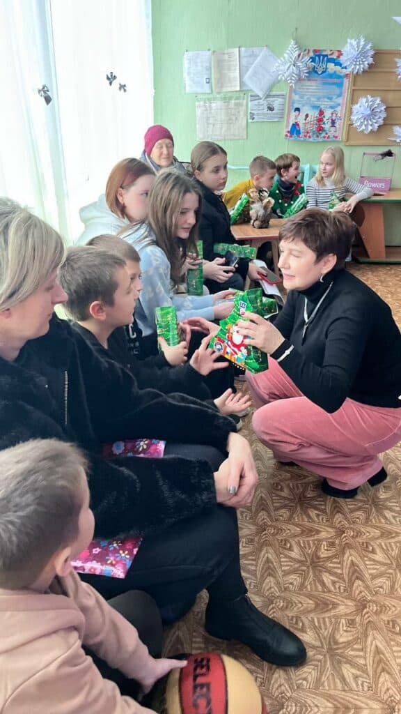 Для дітей з Мирноградської громади провели передноворічне спортивне свято з подарунками та смаколиками