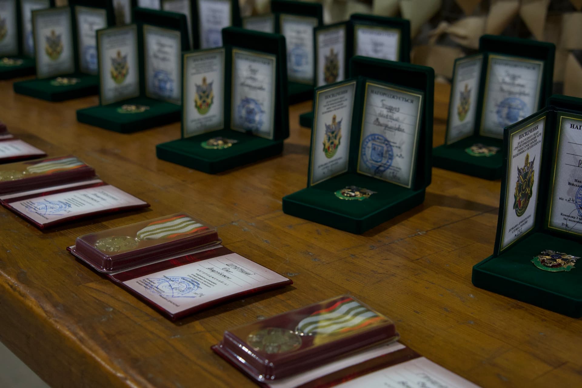 Луганські прикордонники вогневої підтримки отримали нагороди з нагоди Дня ракетних військ і артилерії