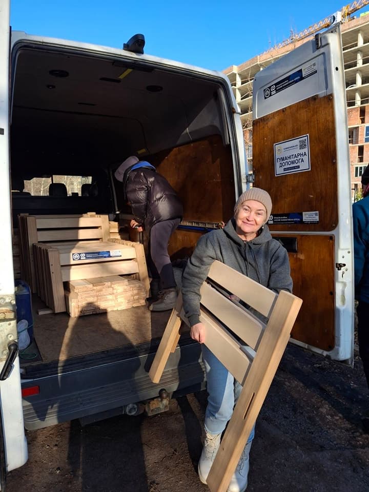 Мешканці Бахмутської громади, які наразі проживають на Львівщині, отримали гуманітарну допомогу