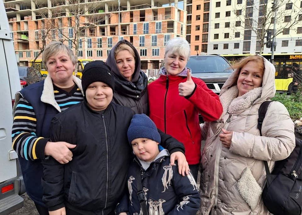 Мешканці Бахмутської громади, які наразі проживають на Львівщині, отримали гуманітарну допомогу