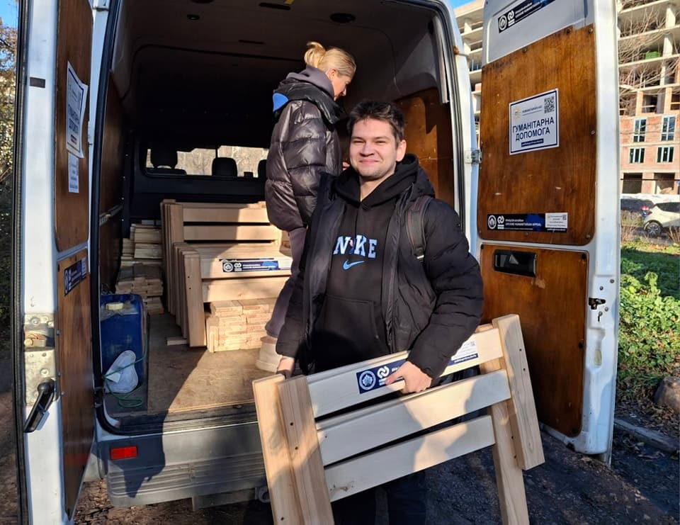 Мешканці Бахмутської громади, які наразі проживають на Львівщині, отримали гуманітарну допомогу