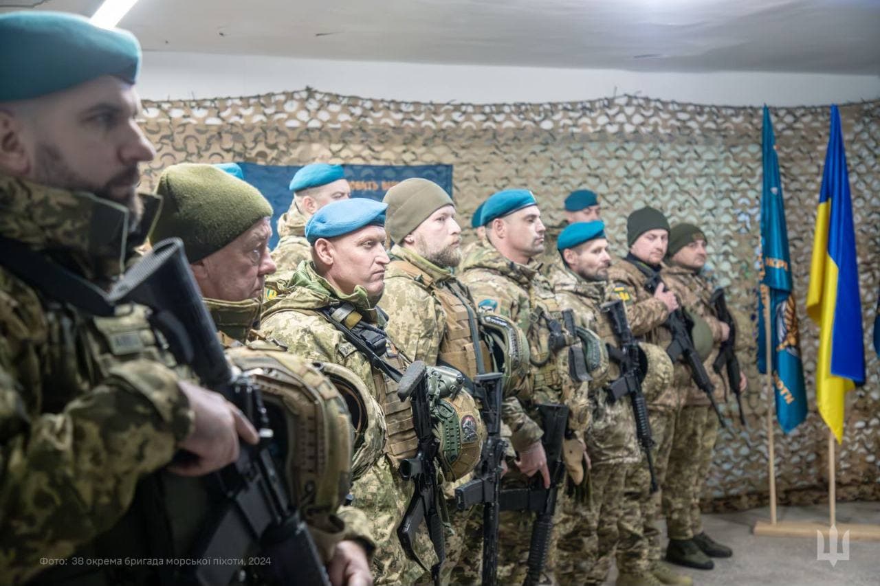 На східному напрямку за службу та звитягу нагородили морських піхотинців