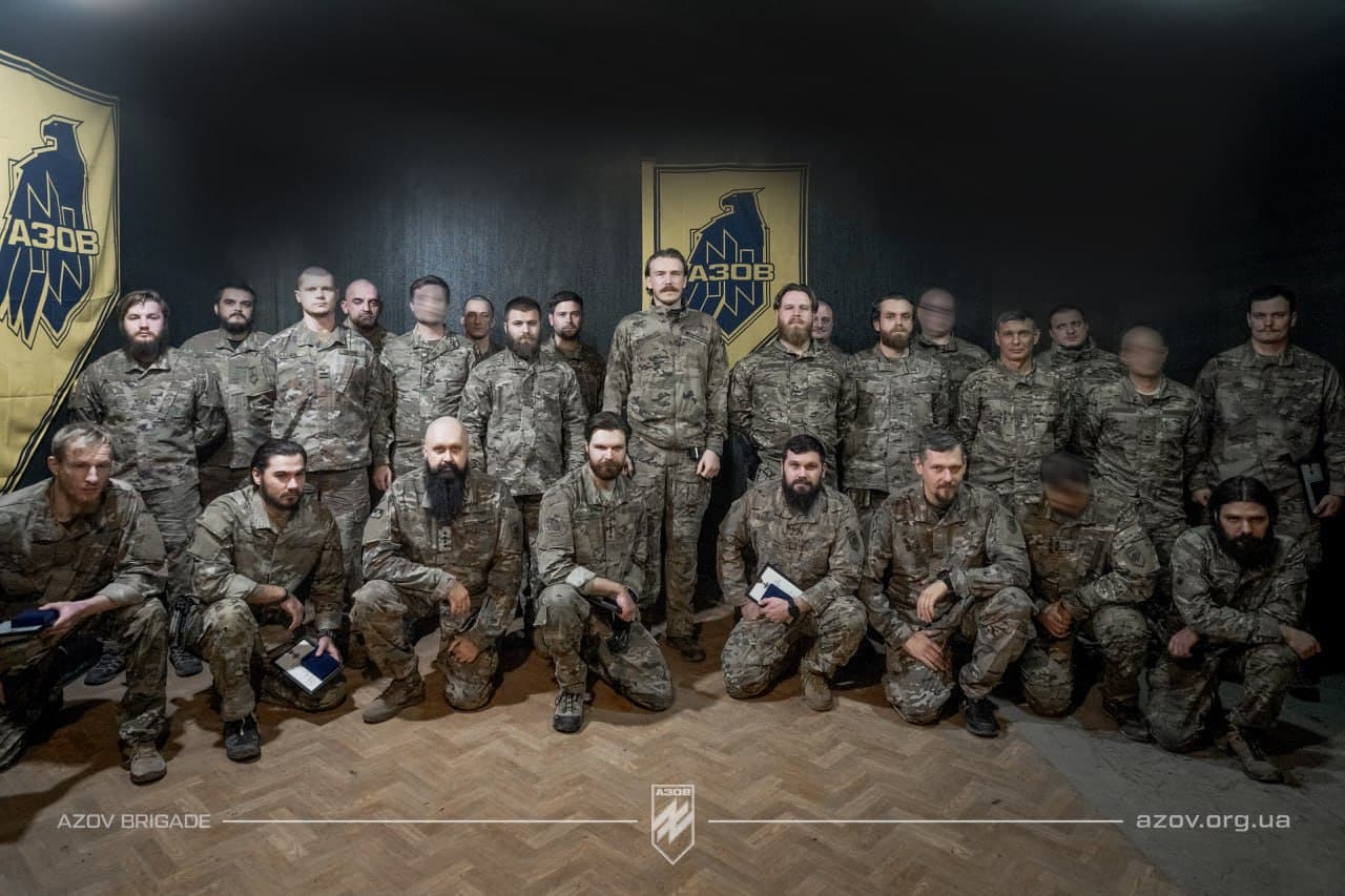 Нагороджено АЗОВців, що боронять Україну на Торецькому напрямку
