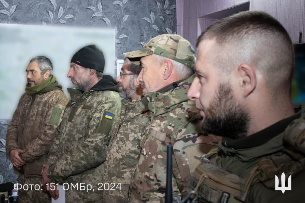 Лучших бойцов 151-й отдельной механизированной бригады отметили наградами