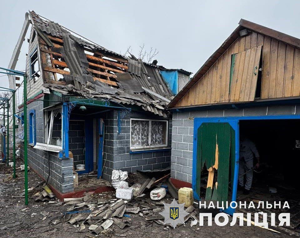 Протягом доби ворог завдав 2328 ударів по Донеччині