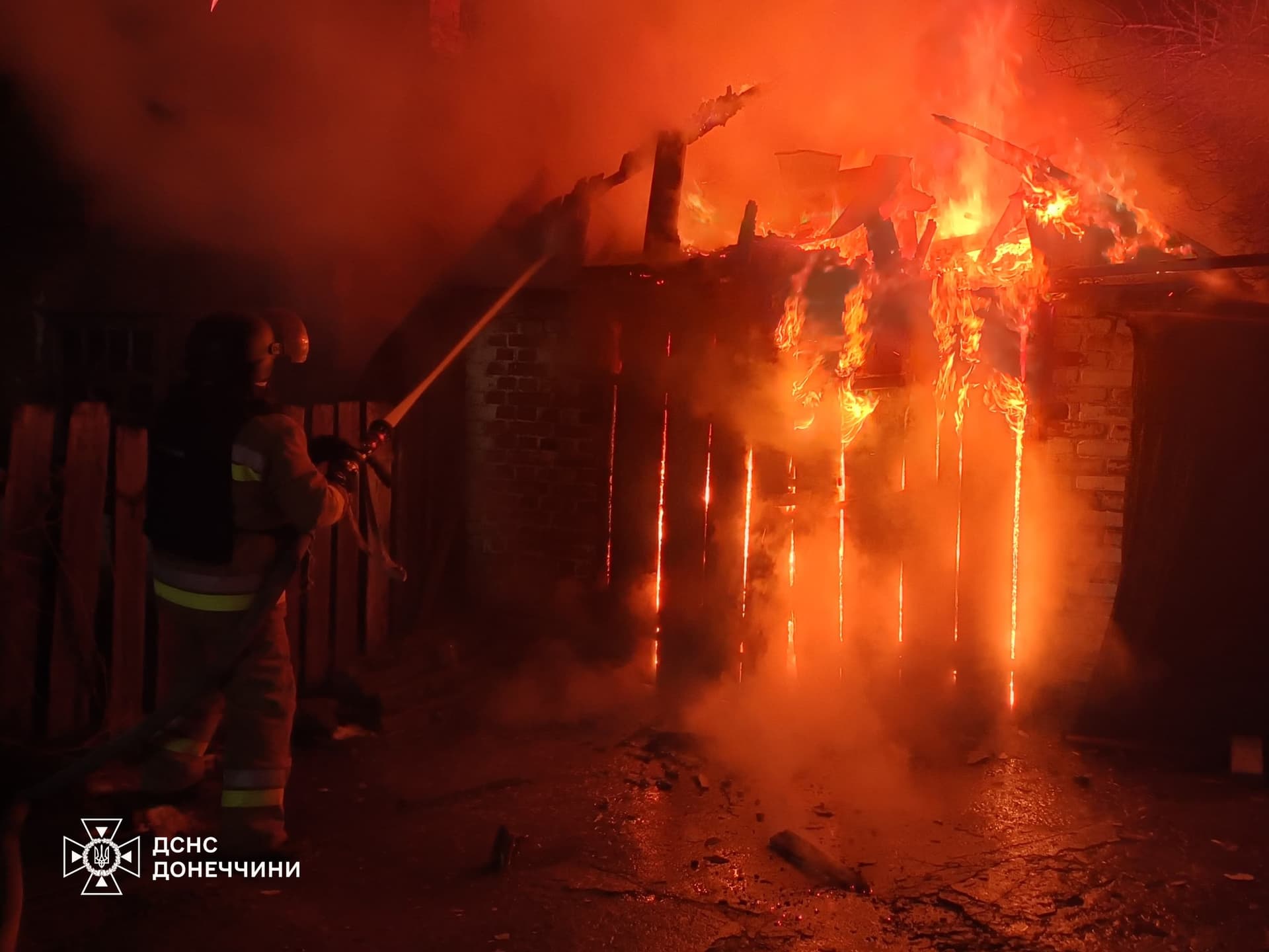 Три пожежі за добу ліквідували рятувальники на Донеччині