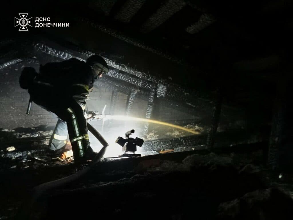 У Лимані рятувальники ліквідували дві пожежі за добу, одна з яких спричинена ворожим обстрілом