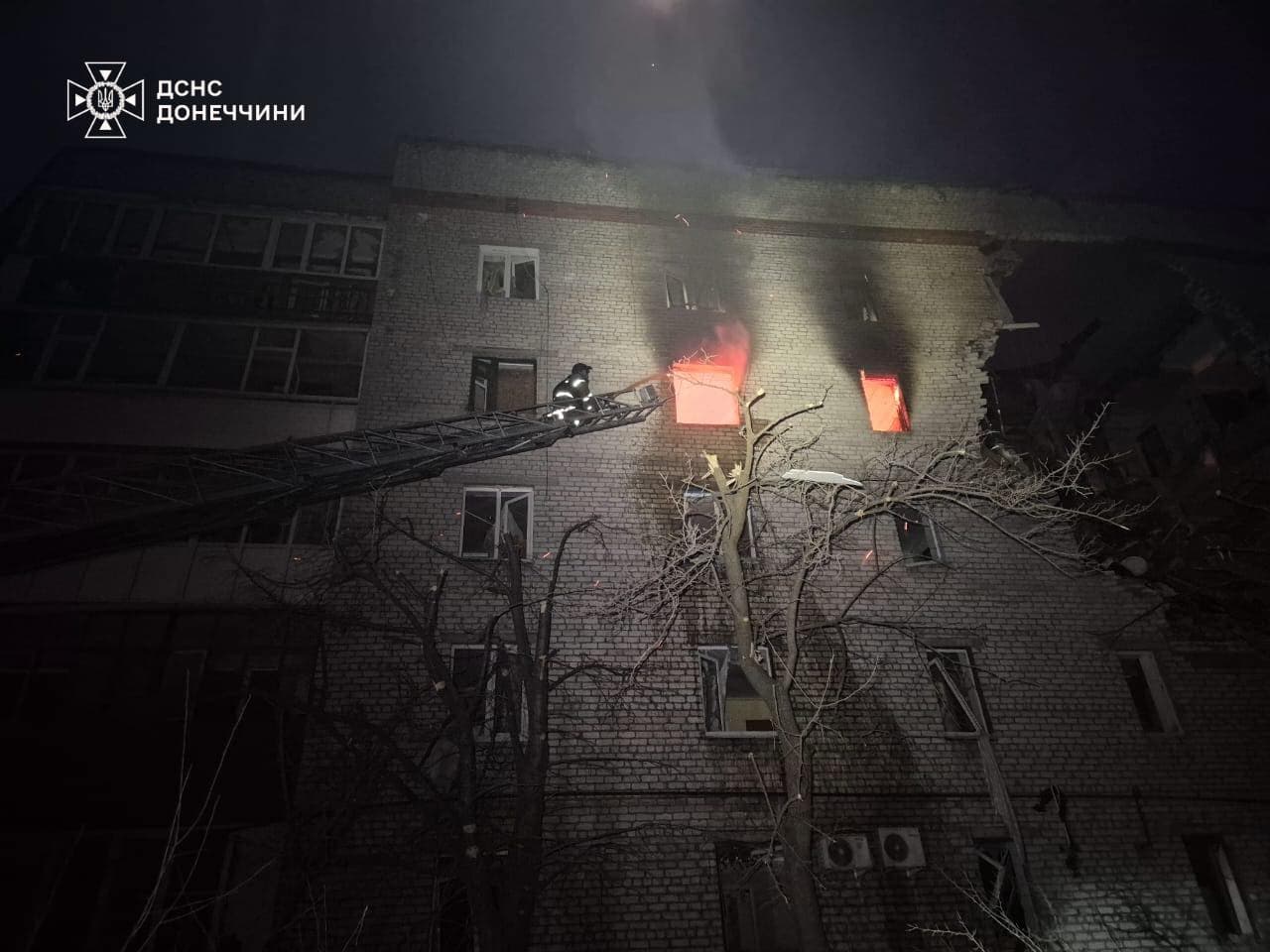 У Лимані рятувальники ліквідували наслідки ворожого обстрілу