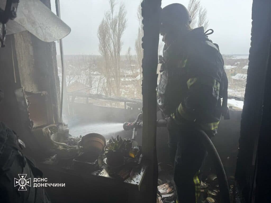 У Покровську рятувальники ліквідували наслідки ворожого обстрілу