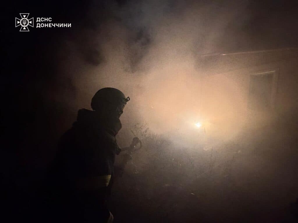 У Покровську рятувальники ліквідували загоряння житлового будинку