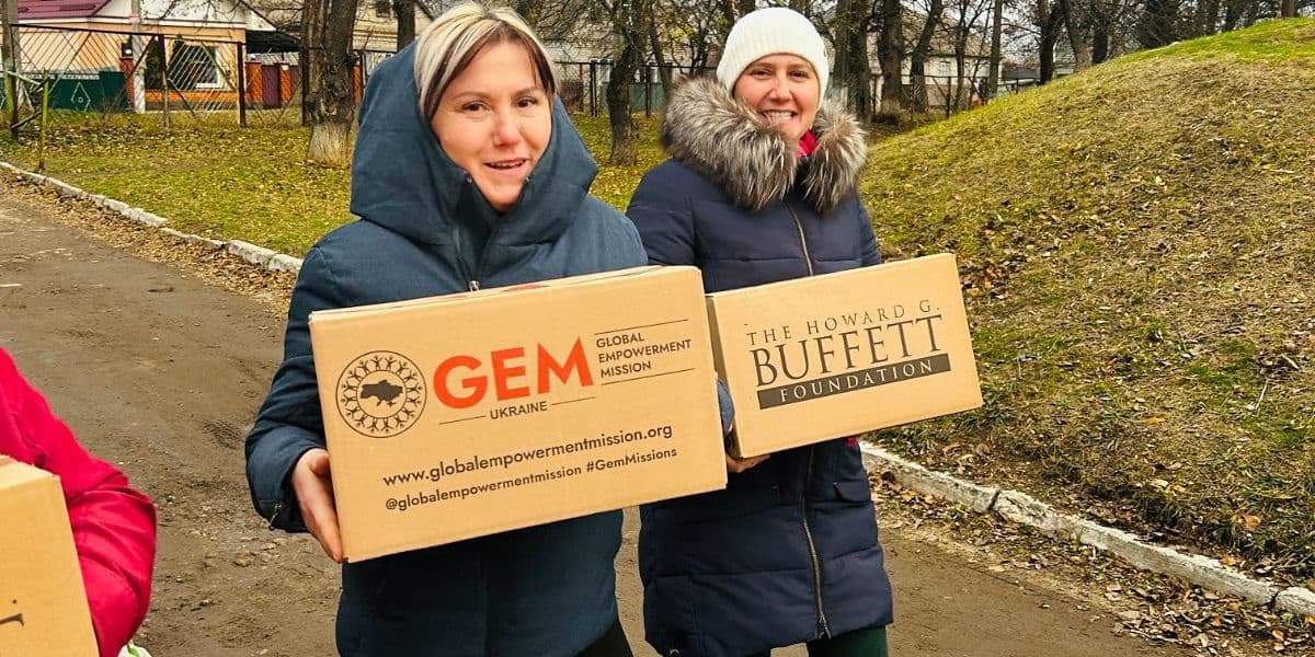 У Самарі на Дніпропетровщині переселенці з Попасної отримали харчові набори