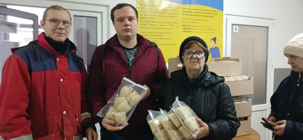 У Соснівці понад 70 евакуйованих жителів Донеччини отримали допомогу від благодійників