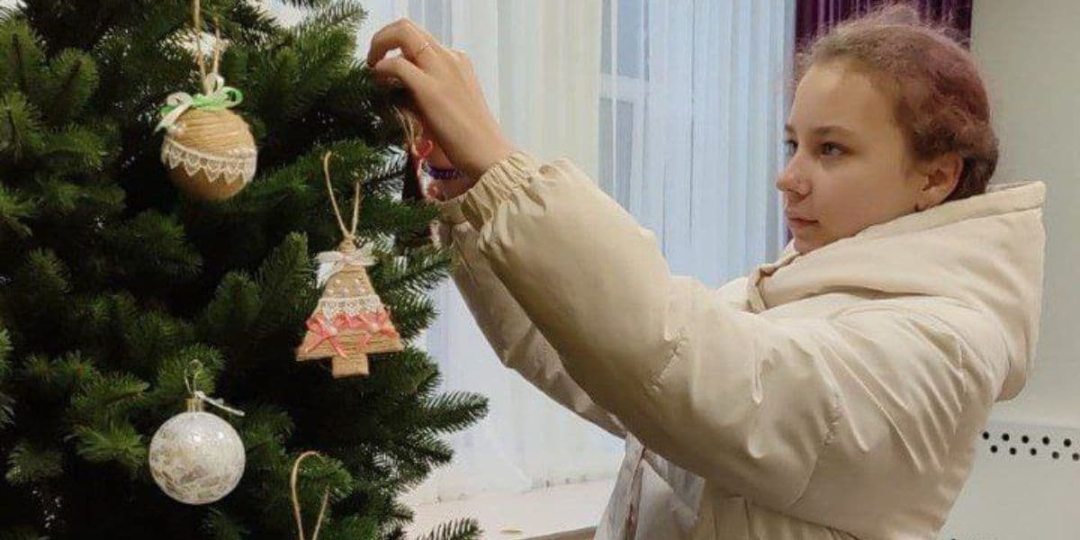 У хабах Торецької громади встановили прикрашені переселенцями ялинки