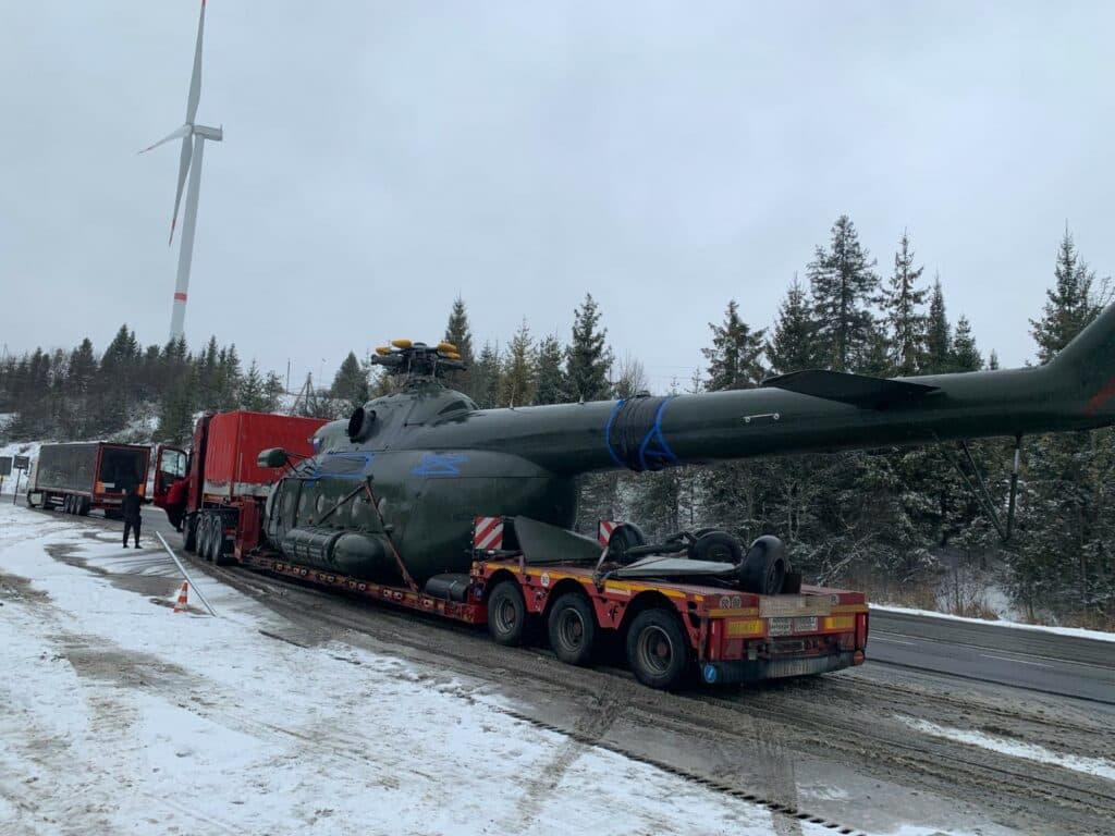 Украине получила от Польши три вертолета Ми-8 и Bell 412-HP