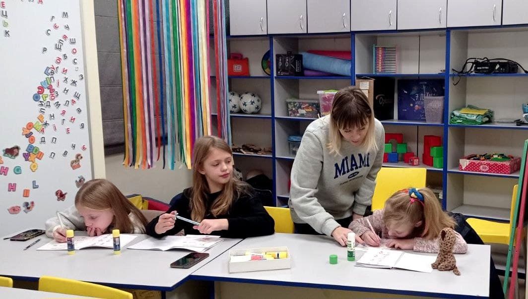 В Ірпені для дітей з Торецької громади провели захід Easy English