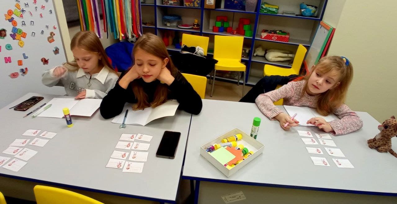 В Ірпені для дітей з Торецької громади провели захід Easy English