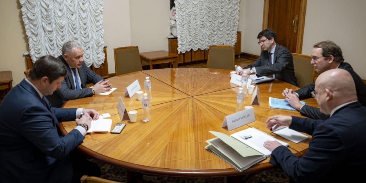 Відбулася зустріч заступника Керівника Офісу Президента України Ігоря Жовкви з генеральним секретарем Федерального міністерства з європейських та закордонних справ Австрії Ніколаусом Маршіком