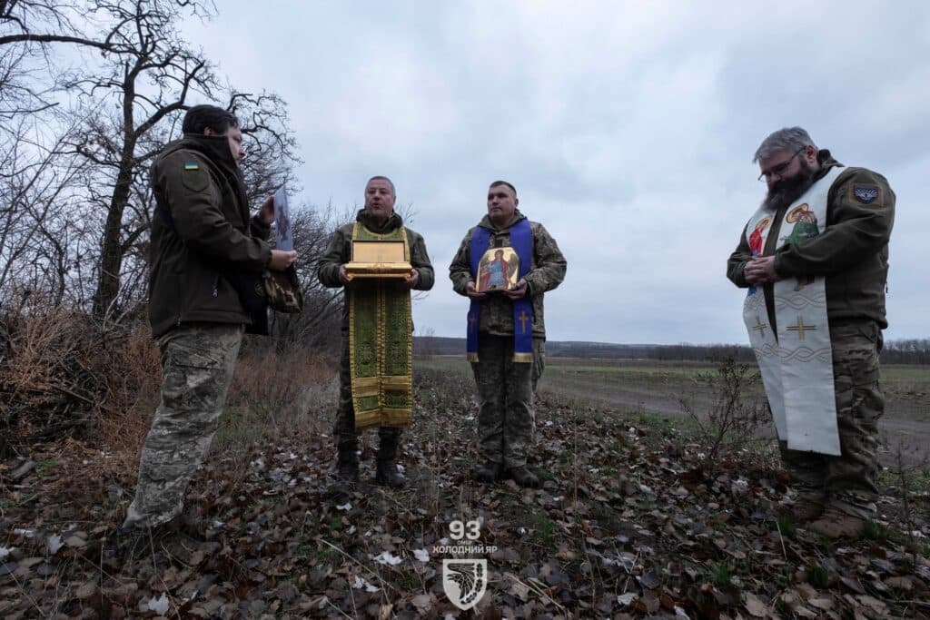 Військові капелани 93-ї бригади провели у Костянтинівці хресний хід і молитву за перемогу українського війська