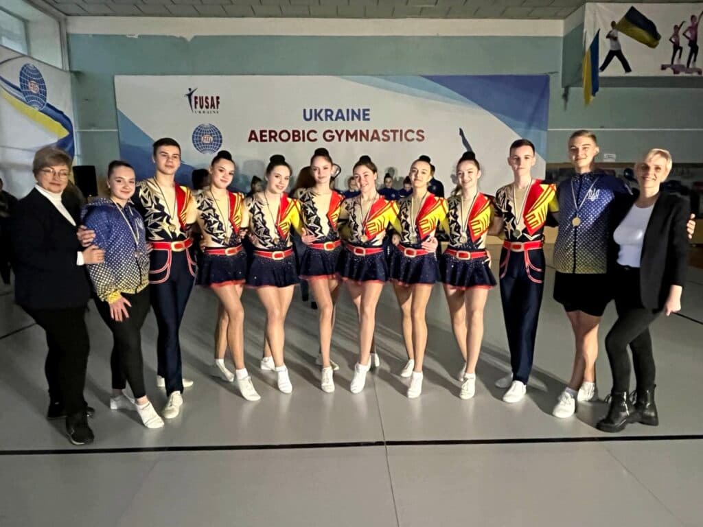Збірна Донеччини зі спортивної аеробіки відзначилася низкою нагород змагань у Києві