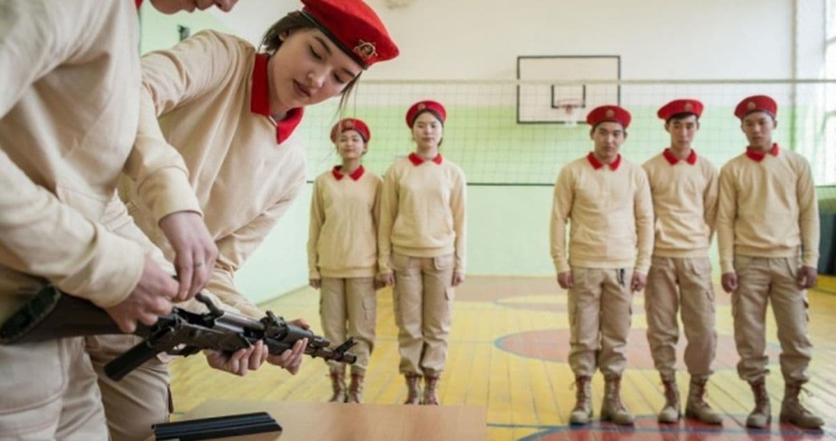 класи юних росгвардійців