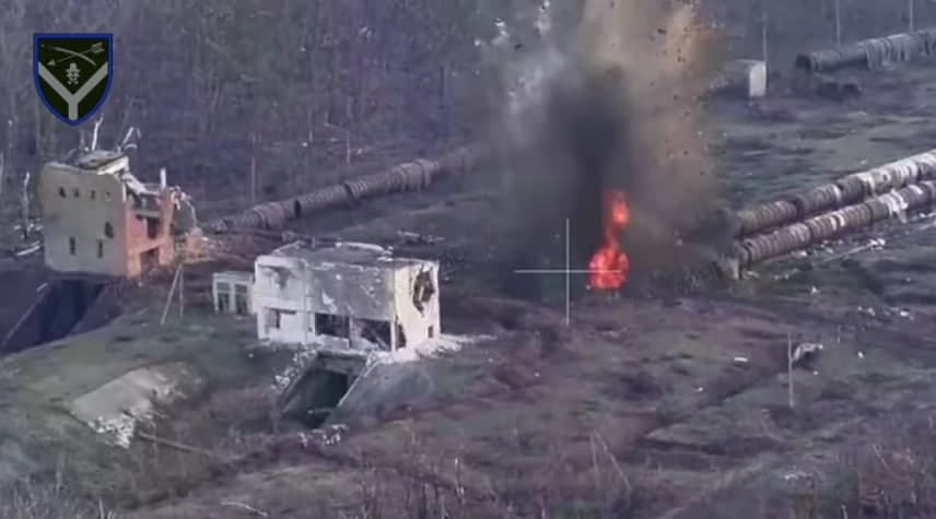 Біля Часового Яру окупанти, ймовірно, підпалили колектор з сотнею своїх загиблих