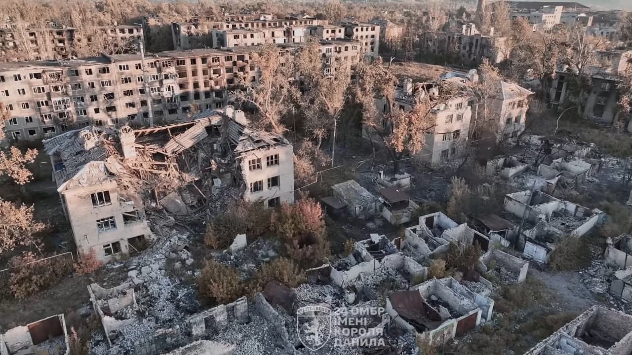 Бійці 24 ОМБр показали, який вигляд має Часів Яр на Донеччині