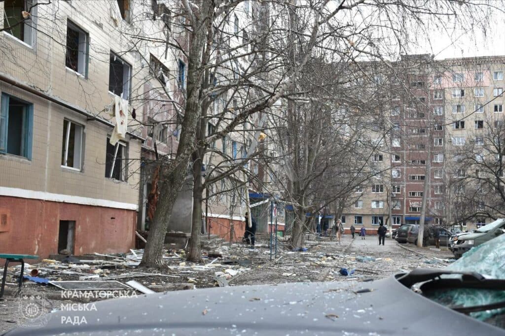 У Краматорську зросла кількість постраждалих від російського удару: поранено 2 дітей (фото)