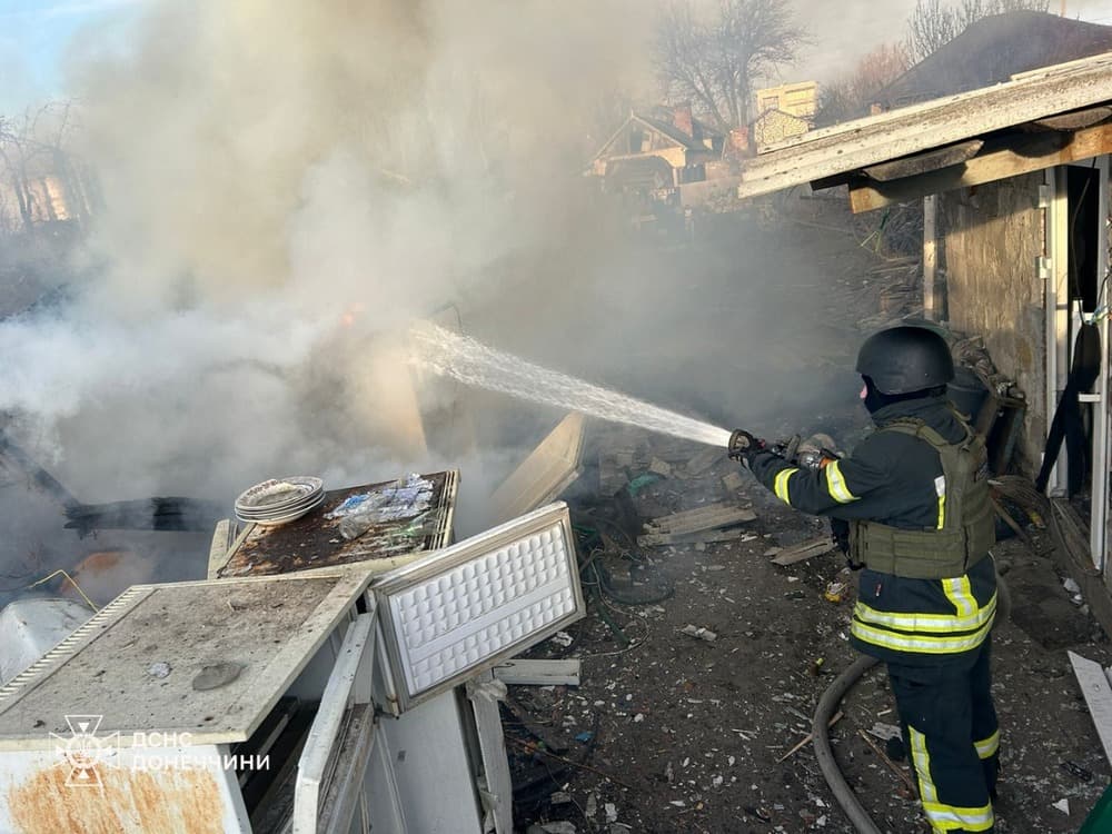 В Лимані повідомили про пожежу після ворожого обстрілу