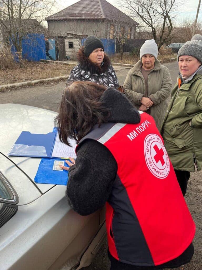 Червоний Хрест повідомив про посилення ворожих обстрілів в Лиманській громаді