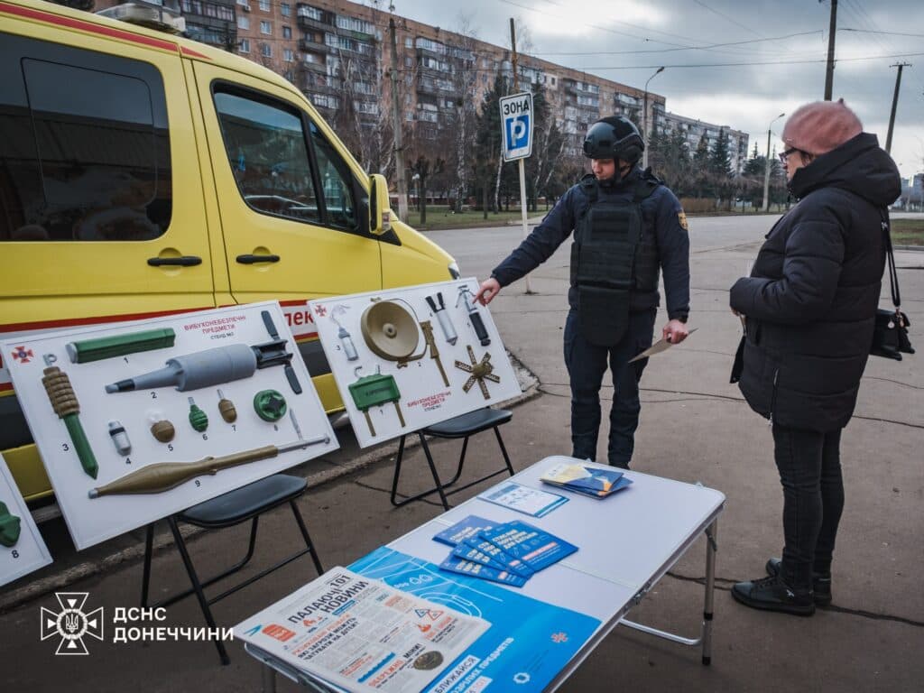 Мобільний клас із навчання мінної безпеки побував у Краматорську
