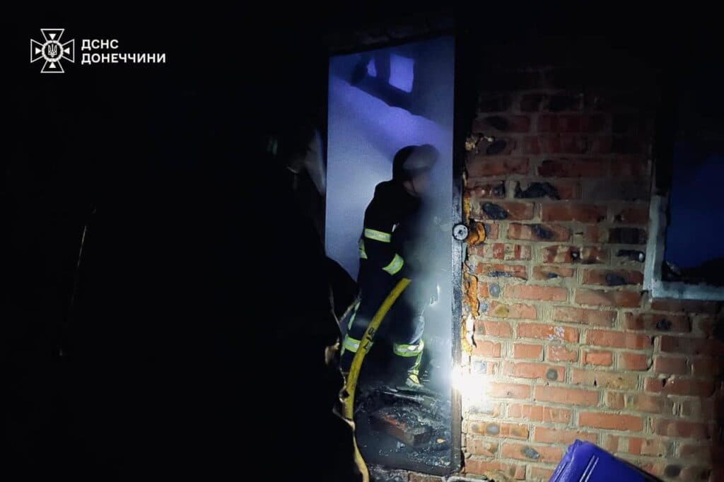 Минулої доби рятувальники Донеччини ліквідували 2 пожежі на території області