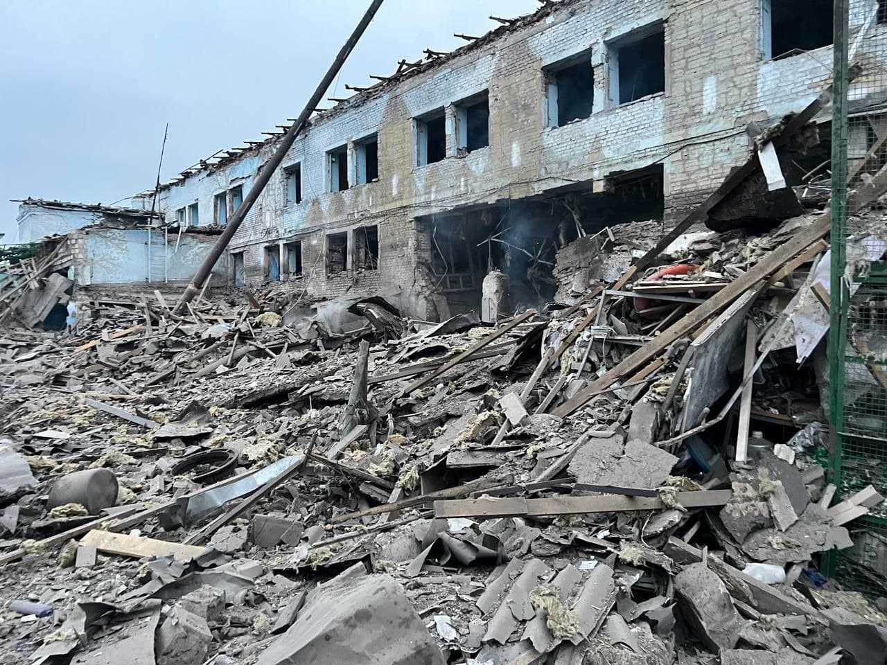 На Білицьке Добропільської громади росіяни скинули 500-кілограмову керовану авіабомбу