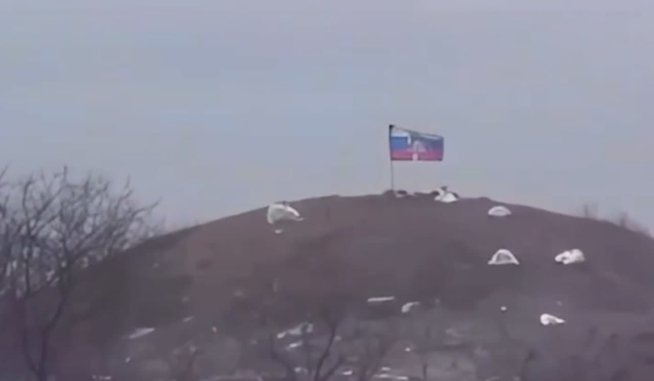 На Покровському напрямку аеророзвідка штурмового полку СКАЛА знищила ворожий прапор