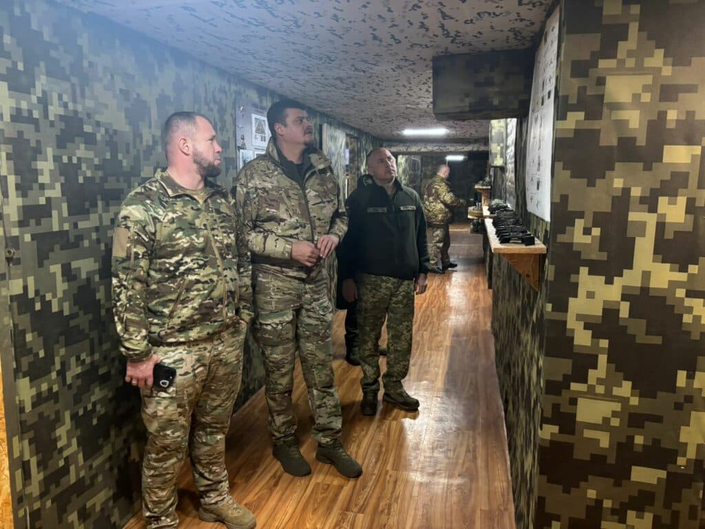 Начальник Луганської обласної державної адміністрації Артем Лисогор відвідав позиції прикордонників бригади Помста на Донеччині 2