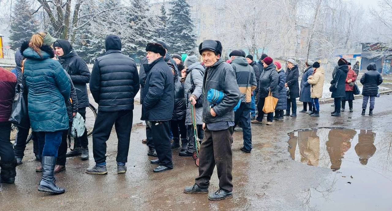 В Покровську триває видача гуманітарної допомоги (фото)