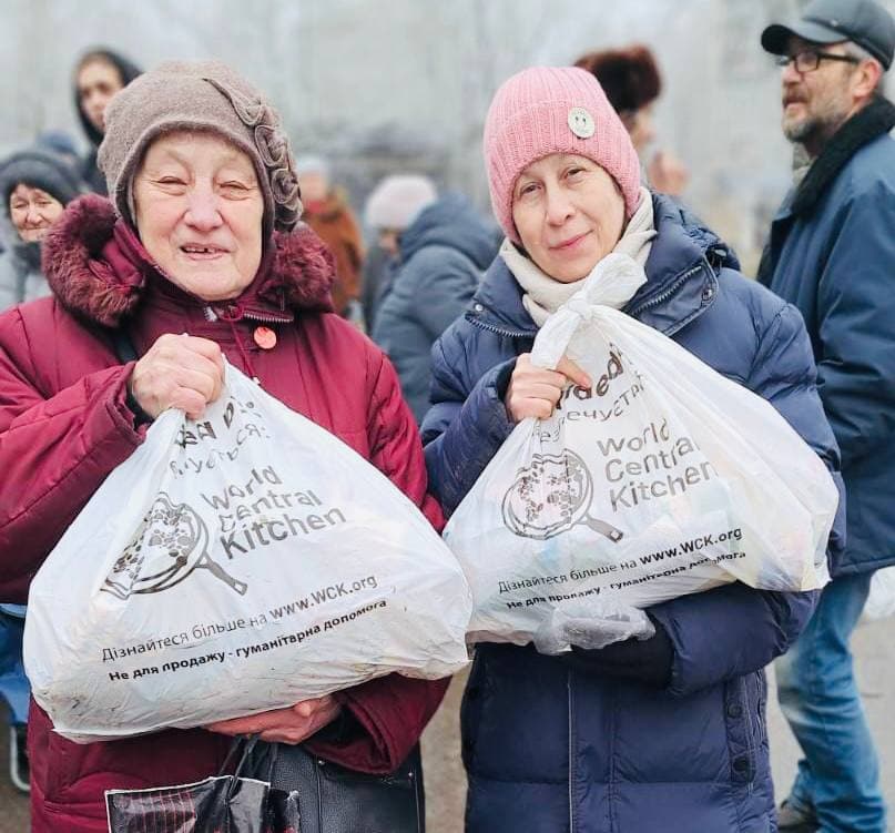 В Покровську триває видача гуманітарної допомоги (фото)