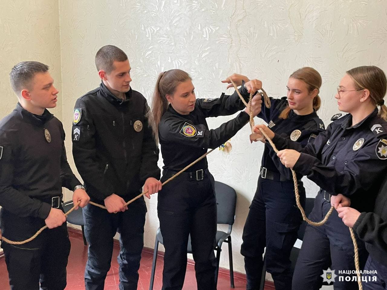 Поліціянти-психологи Луганщини та Донеччини провели тренінг для курсантів