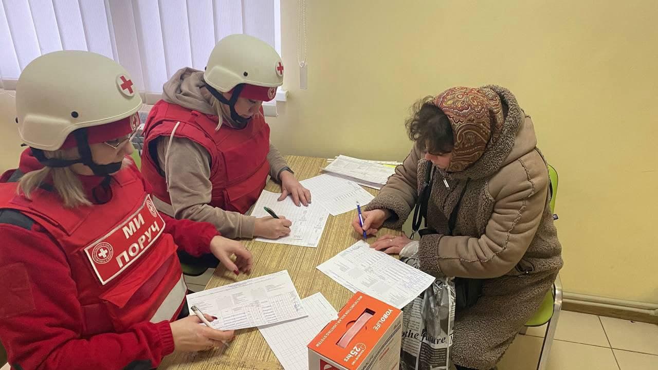 Постраждалі від пожежі жителі Дружківки отримали допомогу від Гуманітарного штабу та Товариства Червоного Хреста України