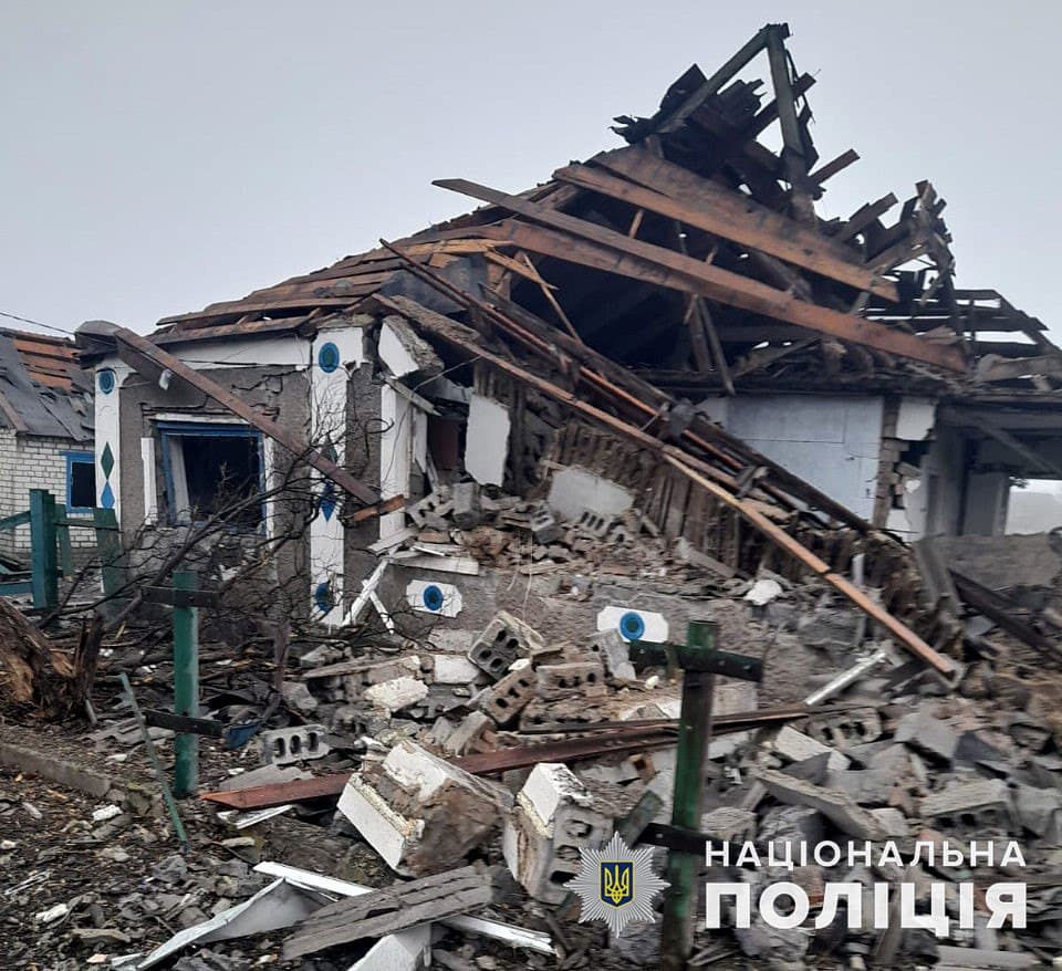 Протягом доби поліцейські зафіксували 2449 ворожих ударів по Донеччині