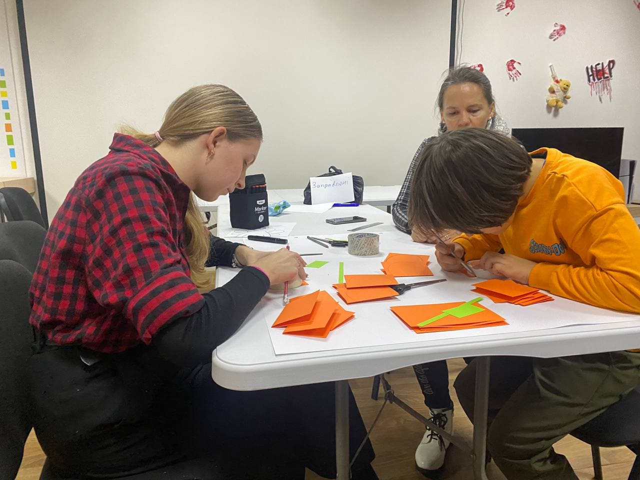 Релокований до Рівного гурток Творча майстерня Кремінського будинку культури продовжує активну роботу