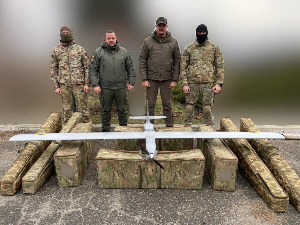 Спецназовцы получили от Рубежанской общины беспилотные авиационные комплексы Сыч с тепловизионной камерой