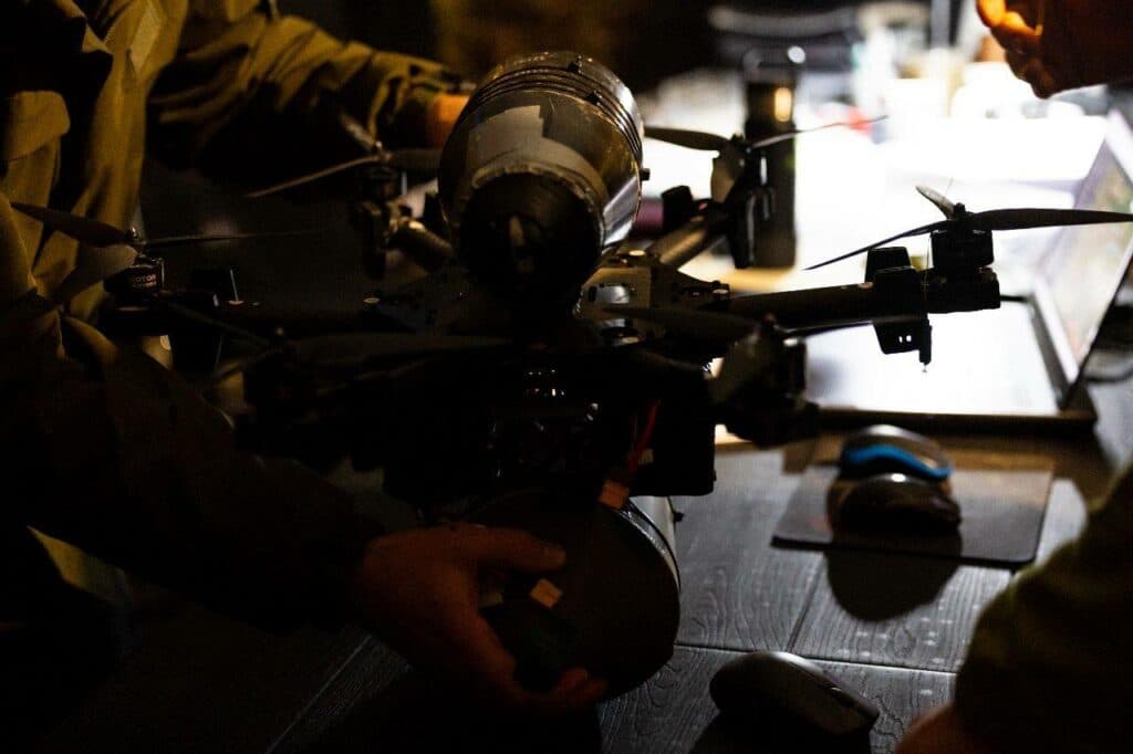 Сирський провів роботу у командних пунктах на Покровському напрямку (фото)