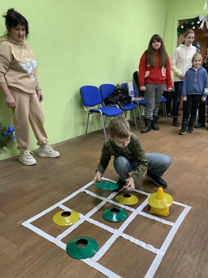 У Дніпрі бахмутські педагоги організували розважально-пізнавальну програму для дітей громади