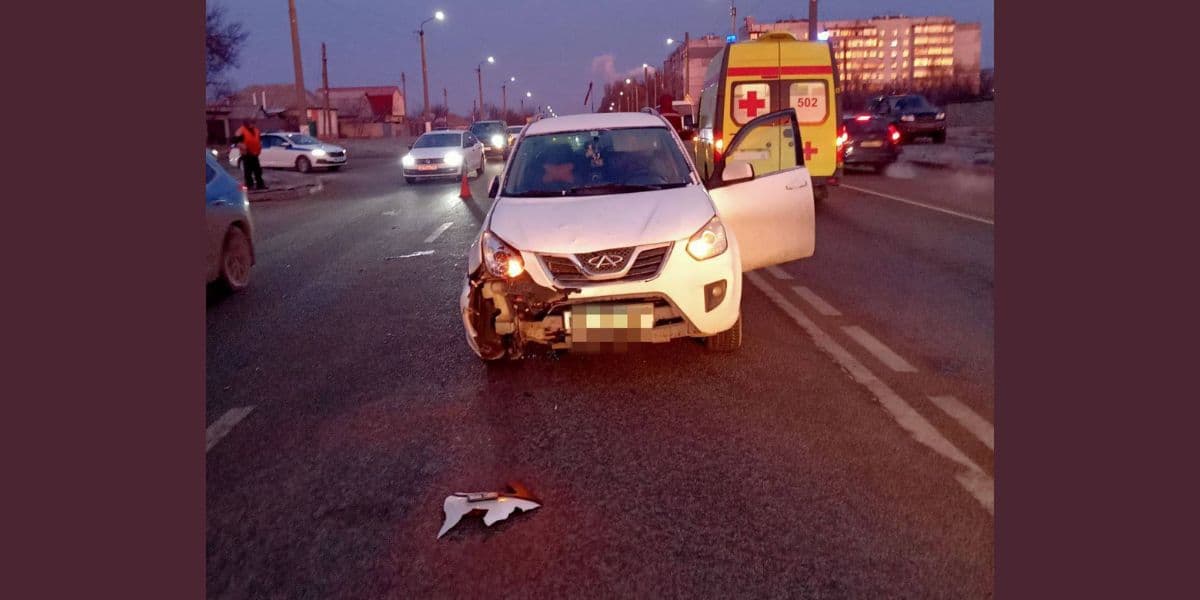 В окупованому Луганську збили двох шляховиків, поки ті чистили проїжджу частину, один загинув
